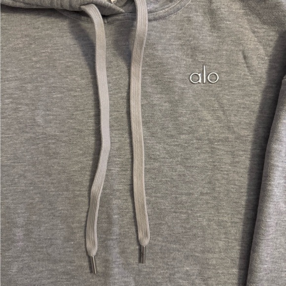 ALO Yoga Light Gray Hoodie - Picture 4 of 7